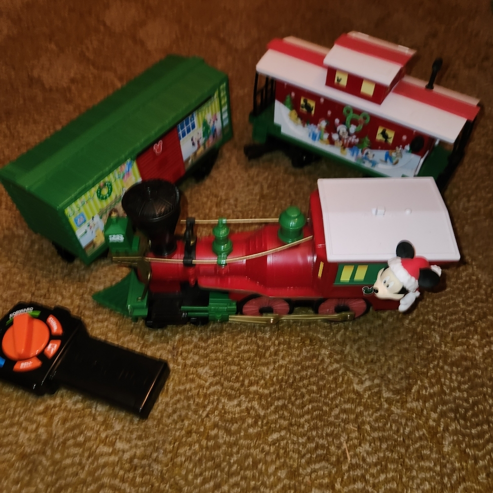 Disney Lionel Mickey Mouse Express Working 2021 Christmas Train